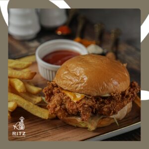 CRISPY CLASSIC CHICKEN BURGER